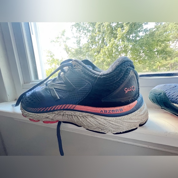 New Balance Women’s Running Shoe 940 V4 - Picture 2 of 4